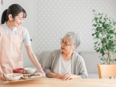 残業に追われない、人間関係に悩まない介護の仕事を、安心して長く続けられる場所へ